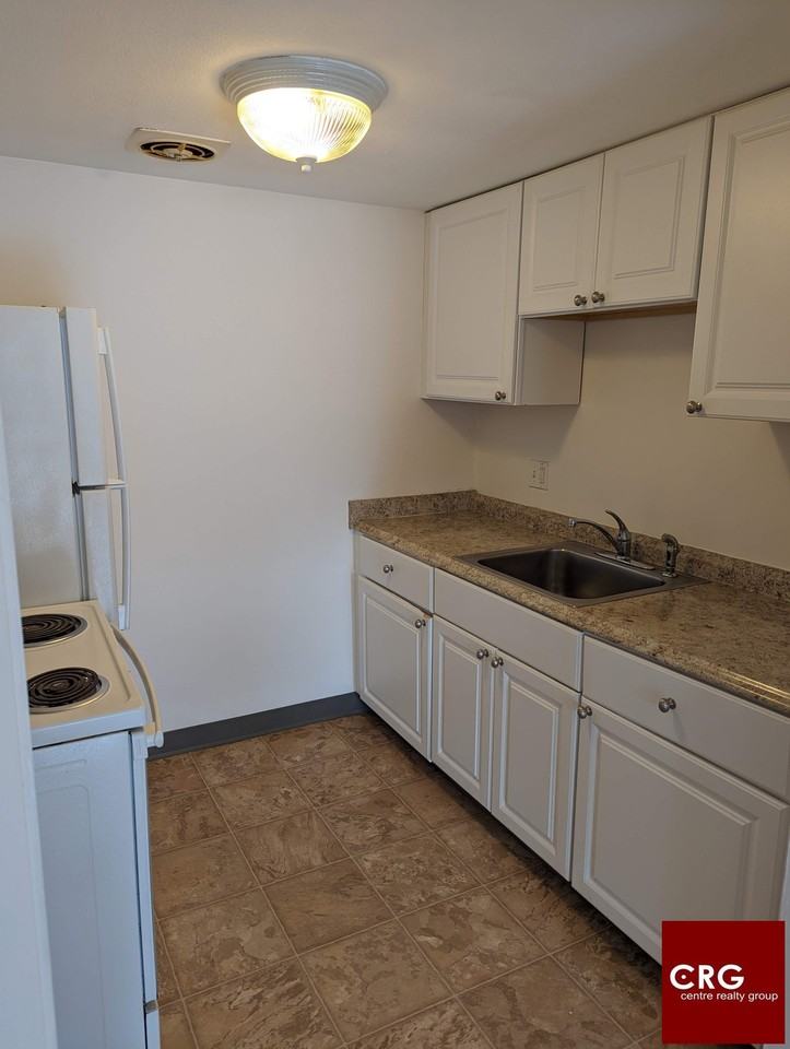 524 Highland Ave #11A - Photo 4 of 13