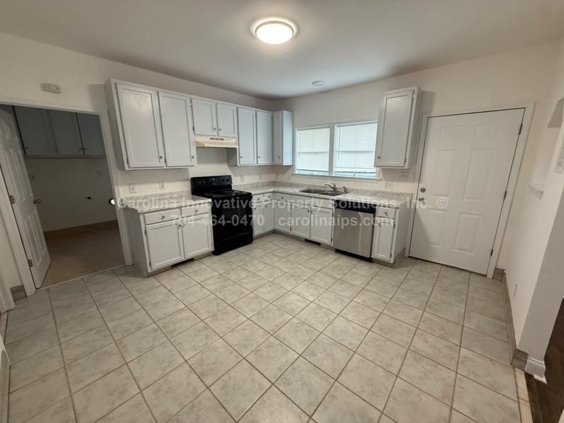610 Pear St - Photo 5 of 18