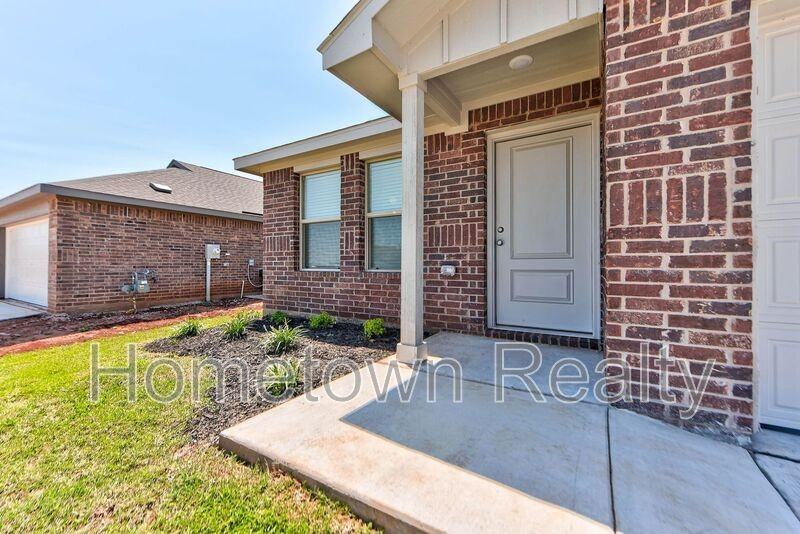 9612 Nw 123rd St - Photo 3 of 30
