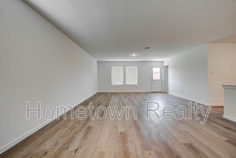 9612 Nw 123rd St - Photo 5 of 30