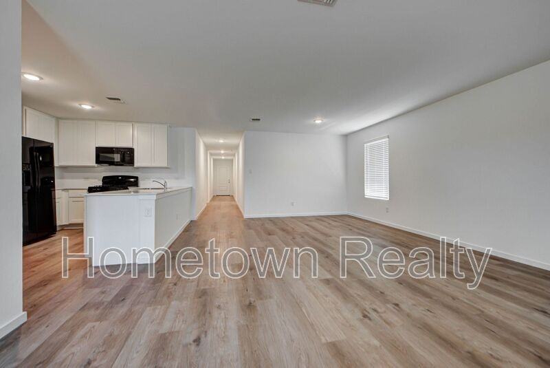 9612 Nw 123rd St - Photo 7 of 30