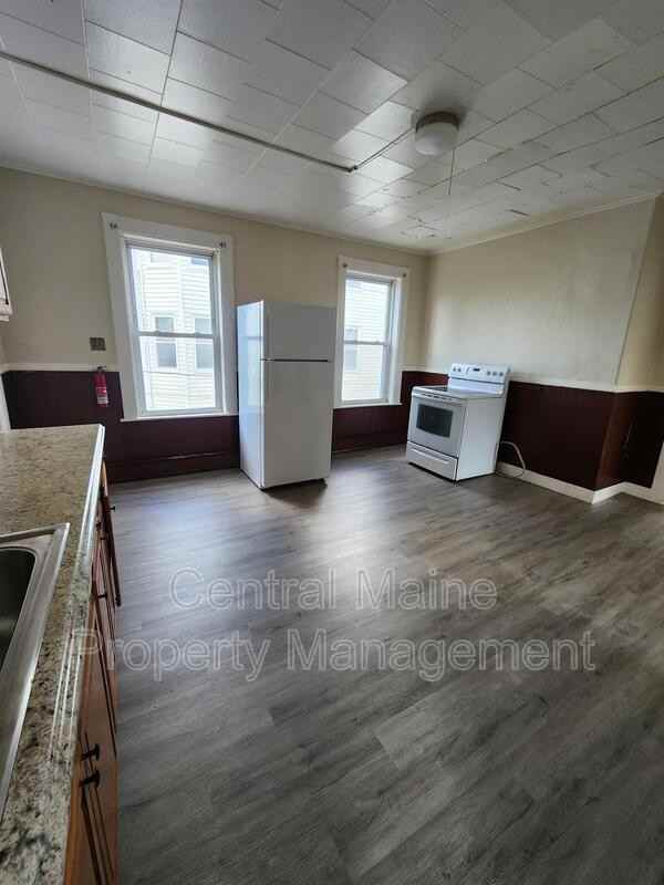 53 River St Apt 3 #3 - Photo 2 of 13
