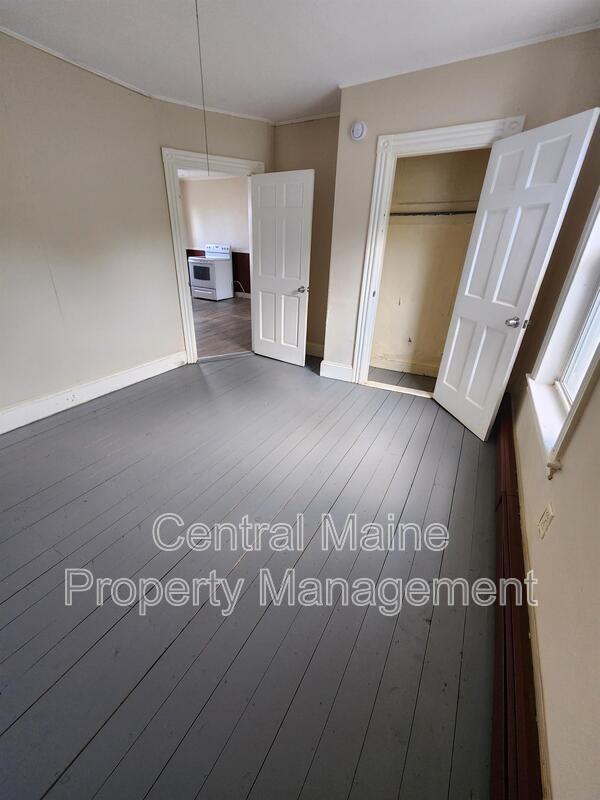 53 River St Apt 3 #3 - Photo 4 of 13