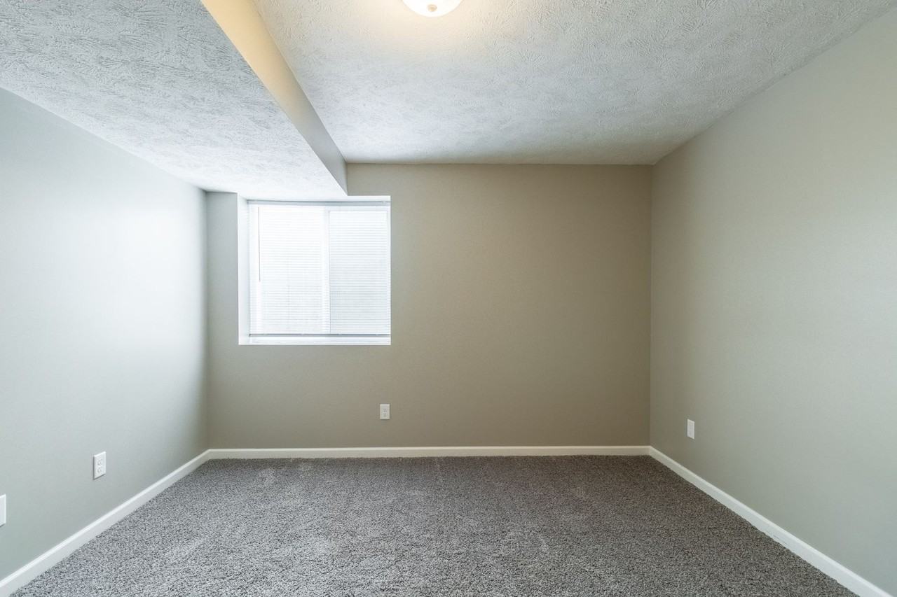 6241 Whitewater Ln - Photo 6 of 26
