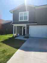610 Ne Hunter Dr - Photo 1 of 1