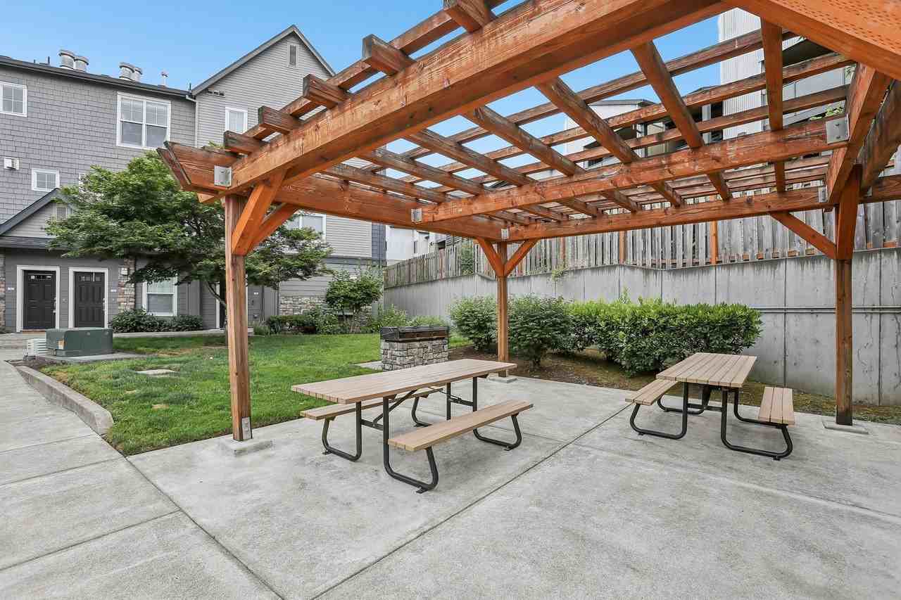 10805 Ne Red Wing Way - Photo 4 of 32