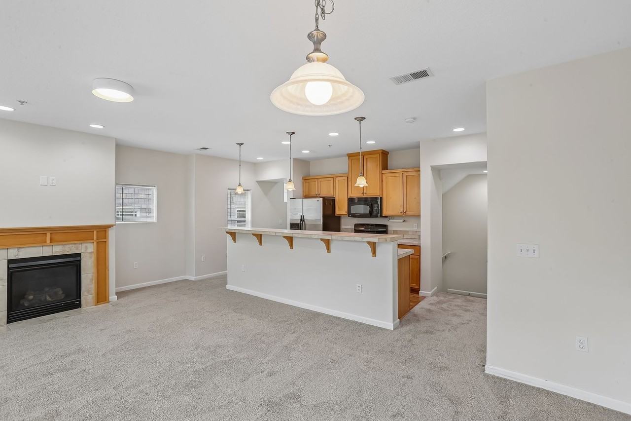10805 Ne Red Wing Way - Photo 6 of 32