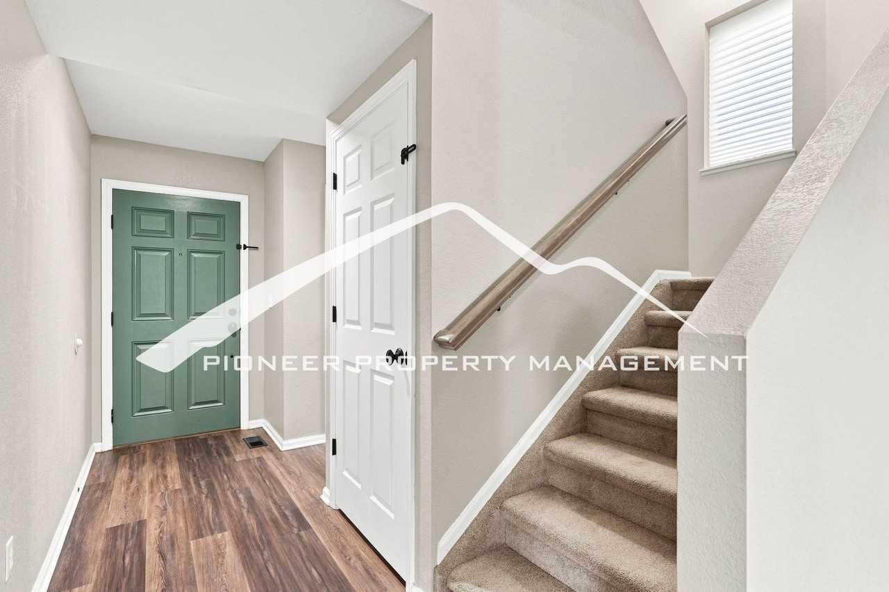 8018 Parsonage Ln - Photo 3 of 33