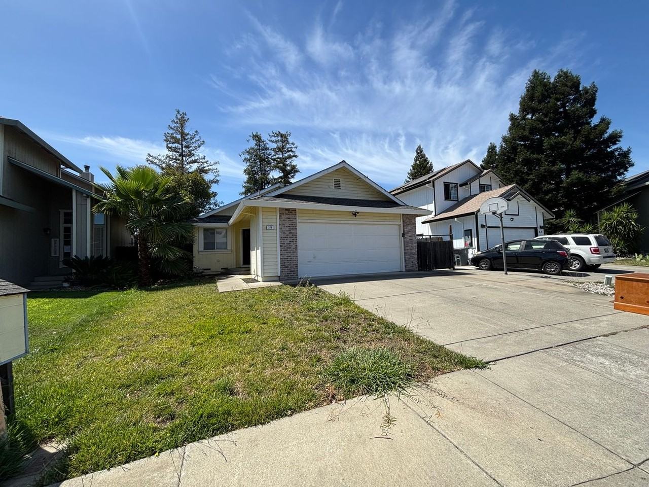374 Aaron Cir - Photo 2 of 23