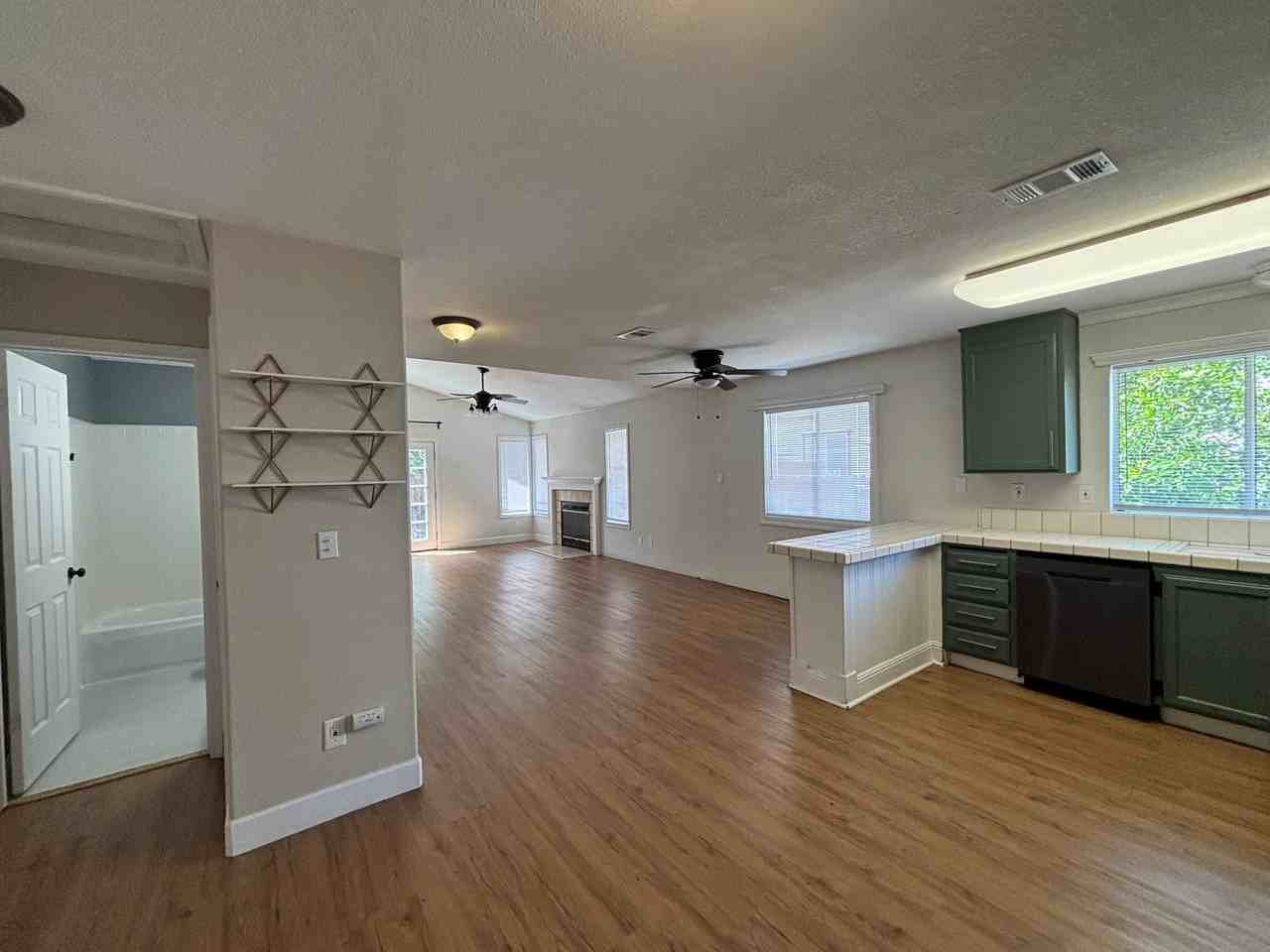 374 Aaron Cir - Photo 5 of 23