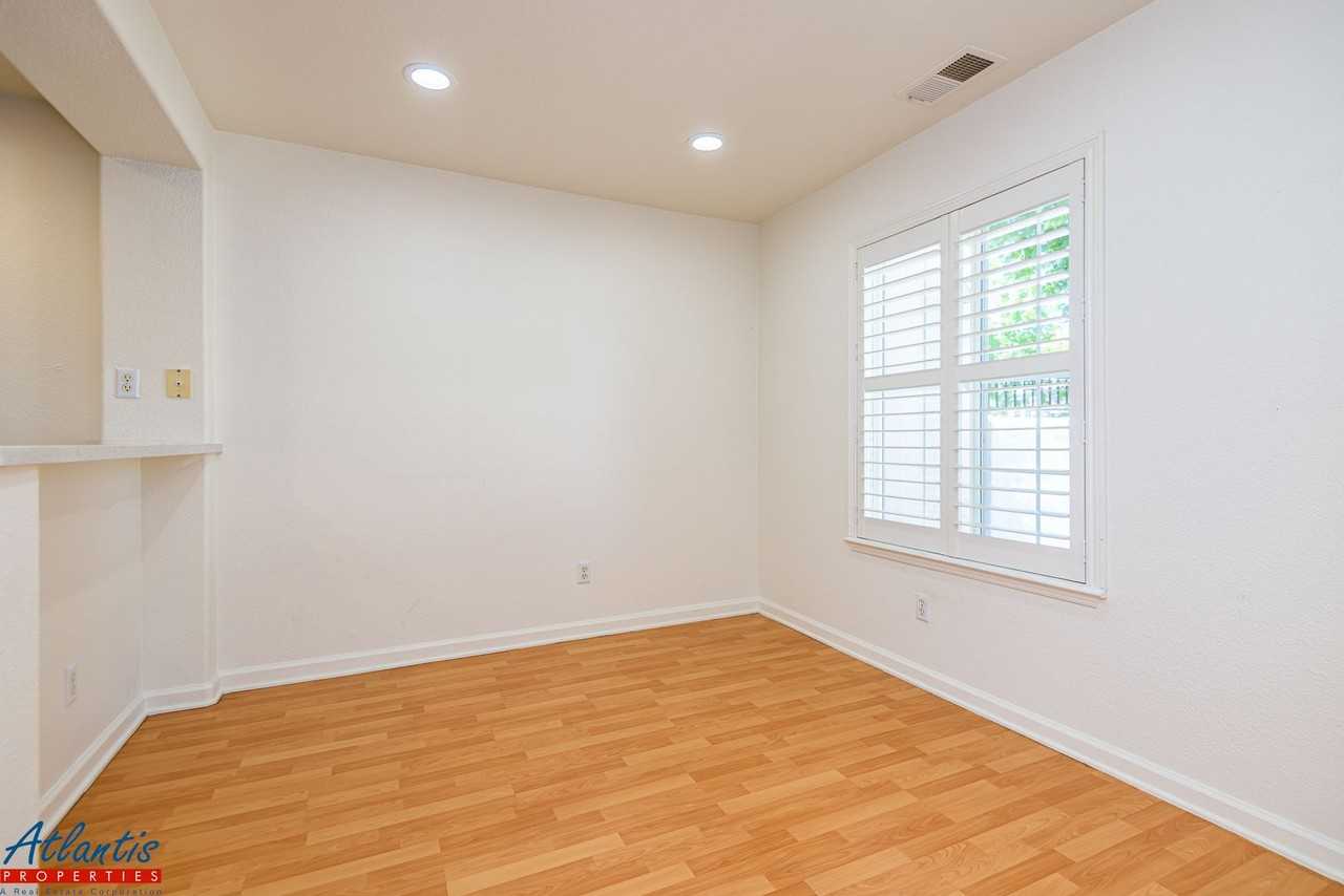3931 Mosher Dr - Photo 5 of 18