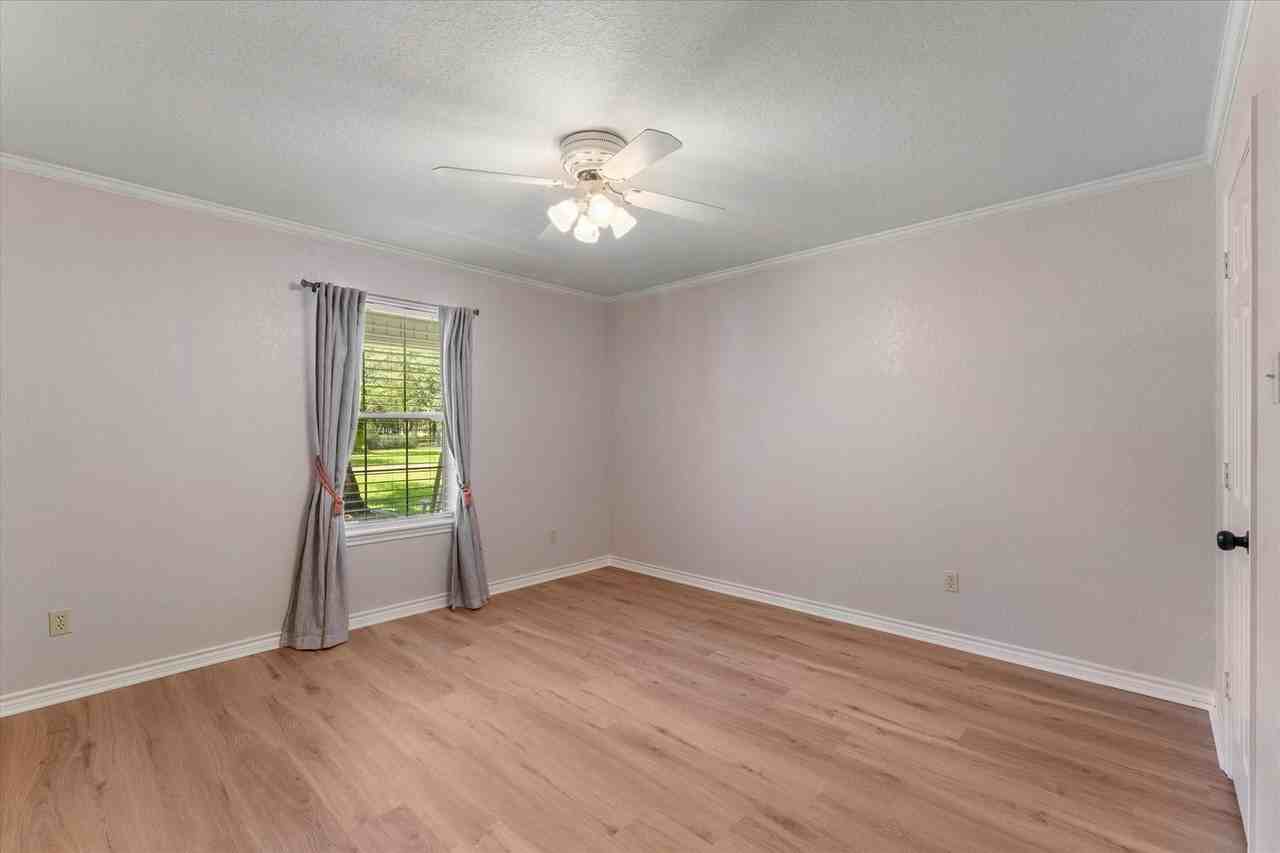 116 Meadowood Rd - Photo 2 of 10