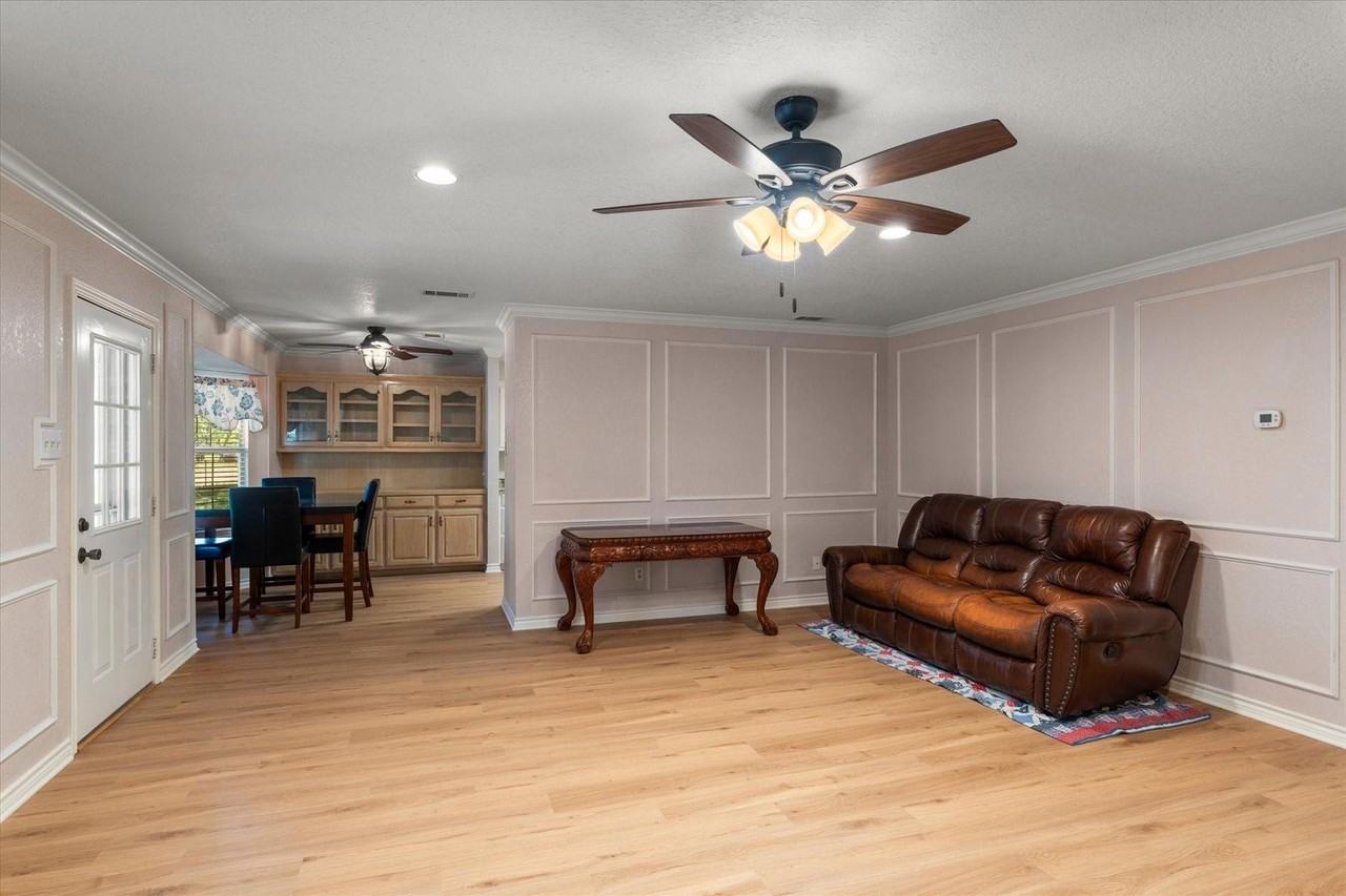 116 Meadowood Rd - Photo 6 of 10