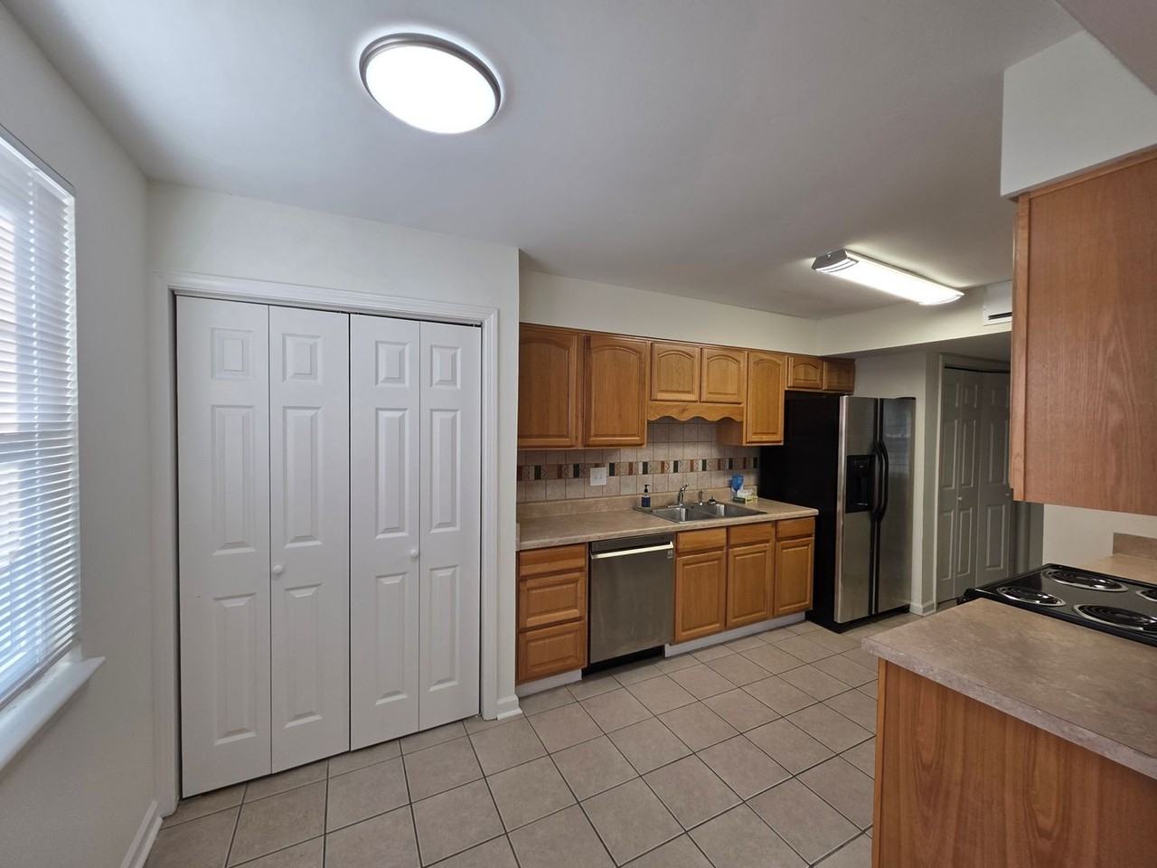 1016 Todd Preis Dr - Photo 3 of 37