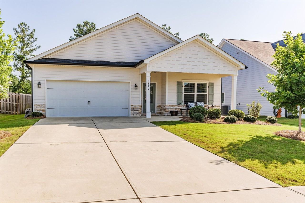 1922 Preservation Cir - Photo 3 of 35