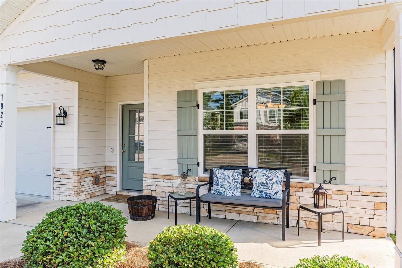 1922 Preservation Cir - Photo 6 of 35