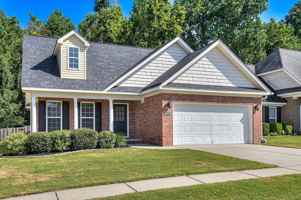 featured image of 2928 Aylesbury Dr