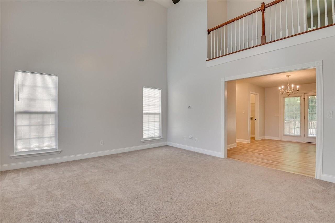 2928 Aylesbury Dr - Photo 7 of 37