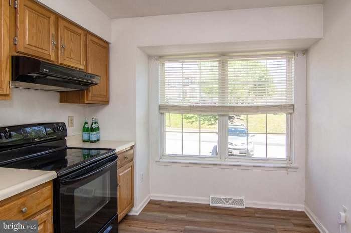 436 Spalding Ct #NA - Photo 2 of 9