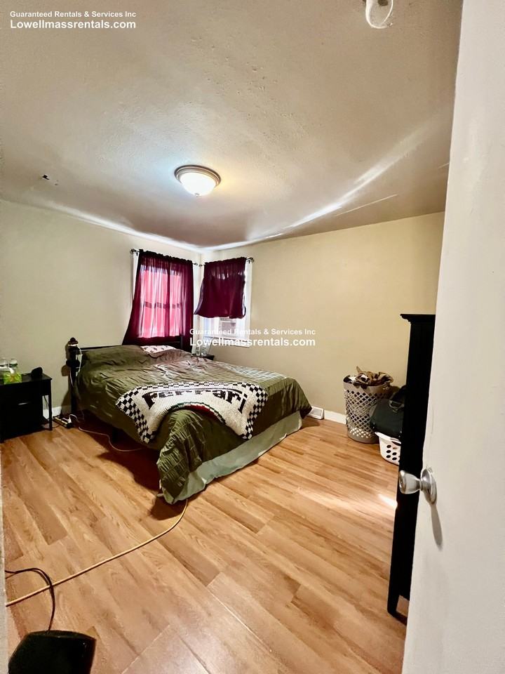 48 Alma St - Photo 3 of 9