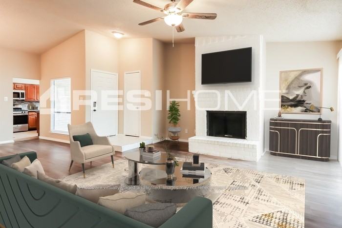 6330 Dellfern Dr - Photo 4 of 18