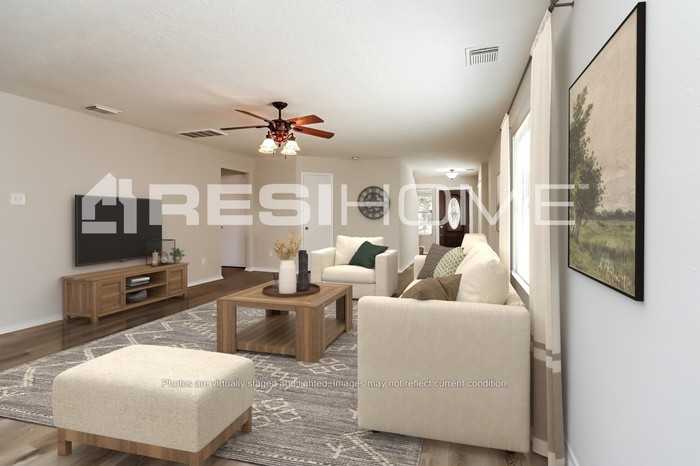 17203 Hawks Landing Dr - Photo 5 of 19