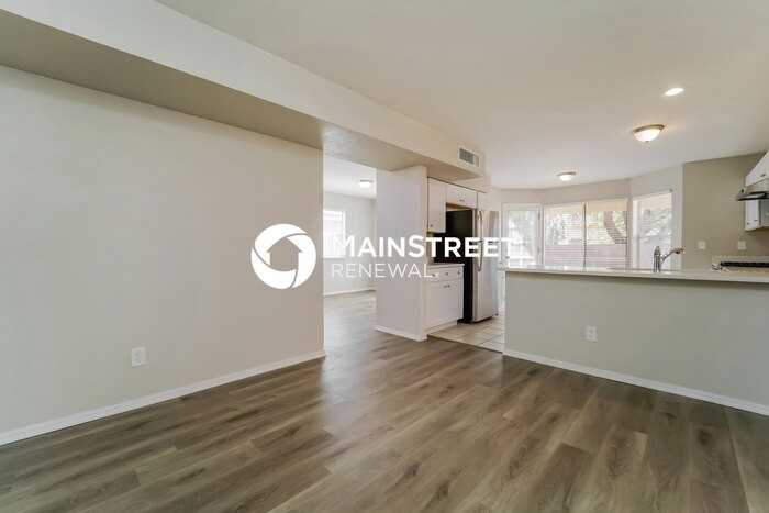 4667 W Weathervane St - Photo 7 of 16