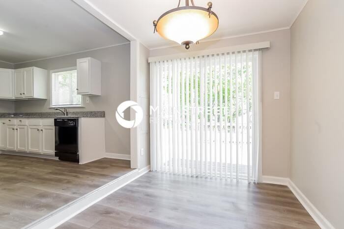 11810 W 69th St - Photo 5 of 17
