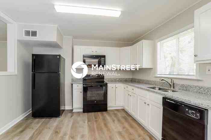11810 W 69th St - Photo 6 of 17