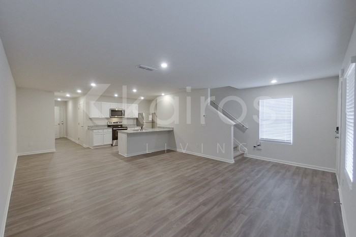 528 Ivy Brook Way - Photo 4 of 24