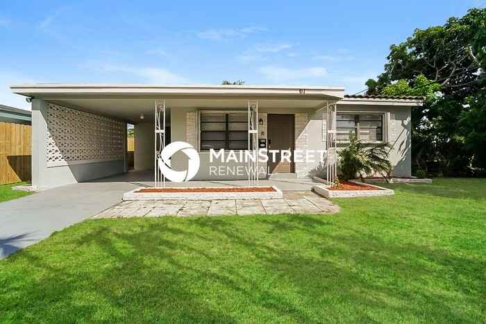 61 Nw 48th St - Photo 2 of 16
