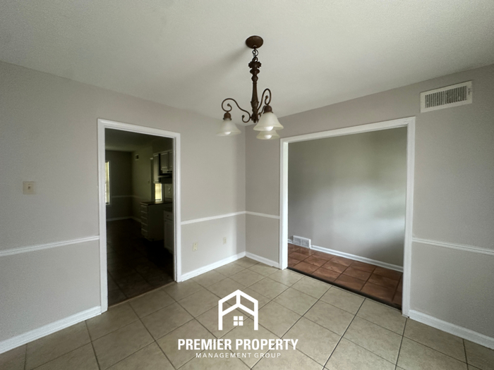 2462 Kimbark Woods Cv - Photo 3 of 21
