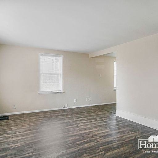 937 Roosevelt St - Photo 2 of 16