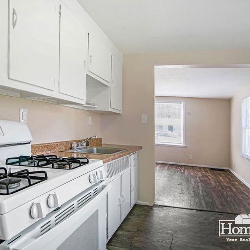 937 Roosevelt St - Photo 6 of 16