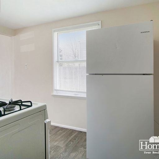 937 Roosevelt St - Photo 7 of 16