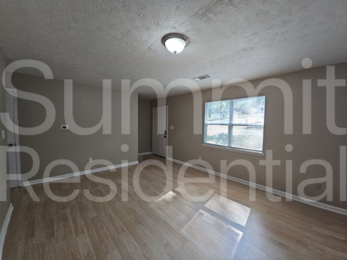 5950 Stonewall Dr - Photo 3 of 17