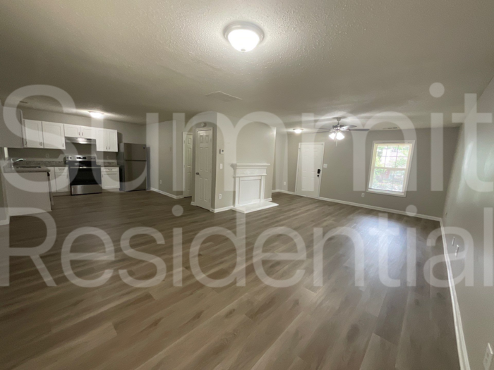 7189 Ravenwood Ln - Photo 4 of 19