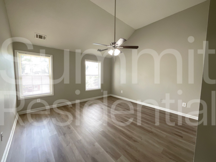 7189 Ravenwood Ln - Photo 7 of 19