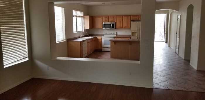 1744 W Frye Rd - Photo 6 of 20