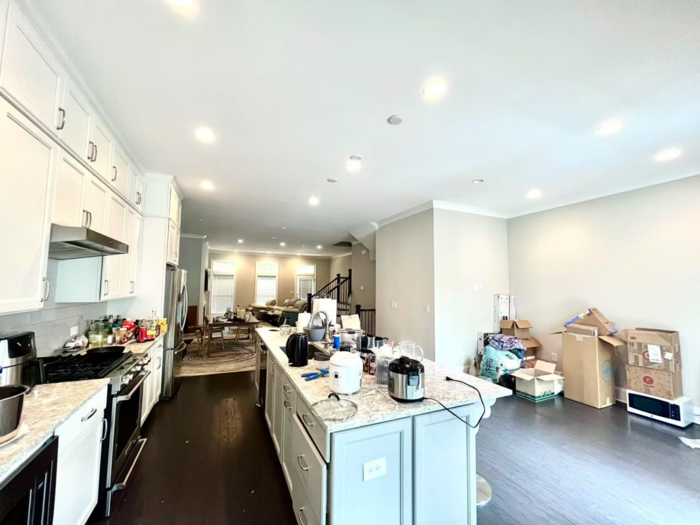 651 Brennan Dr - Photo 3 of 8
