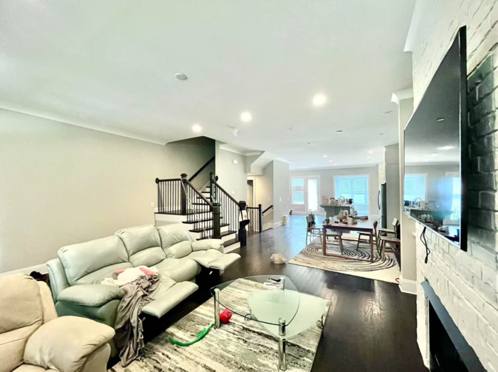 651 Brennan Dr - Photo 4 of 8