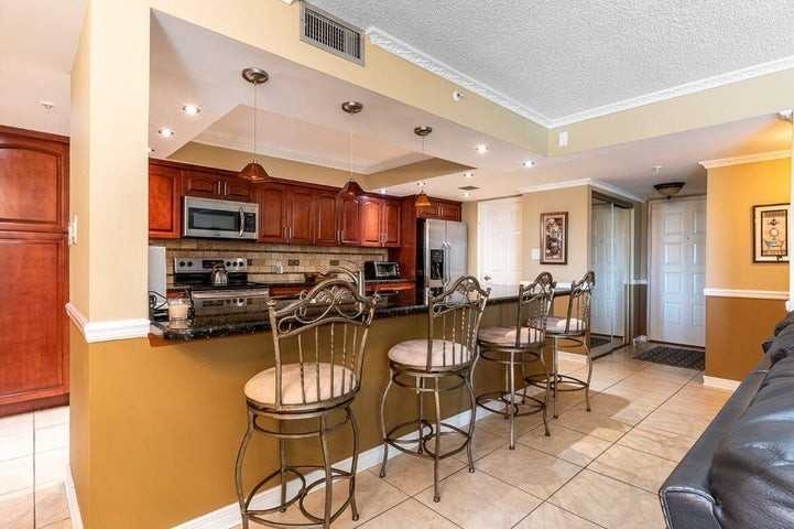 1915 Lavers Circle - Photo 2 of 8