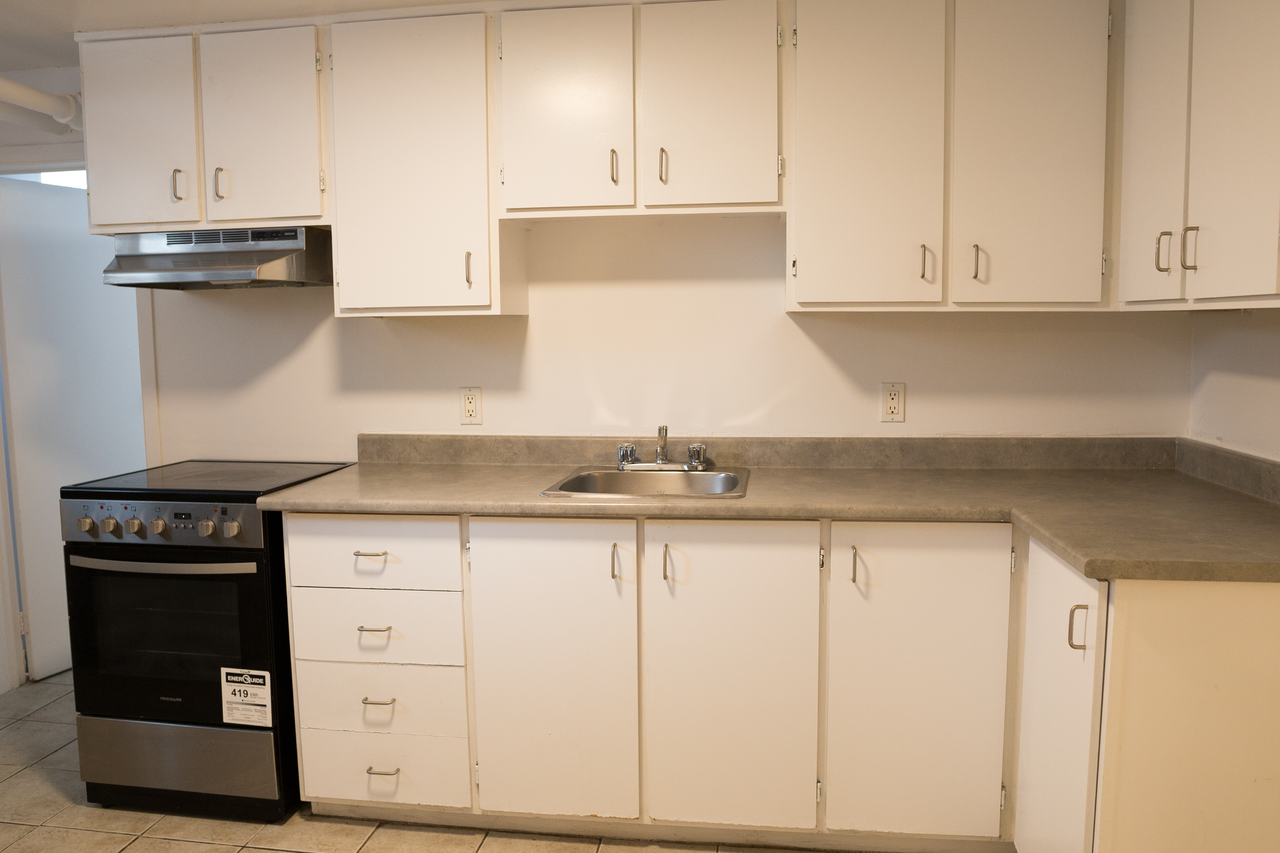 233 Nepean - Photo 4 of 7