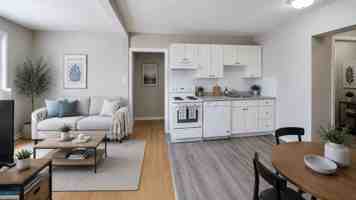 featured image of 217 Laurier Ave E