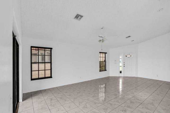 12382 Pleasant Green Way - Photo 5 of 8