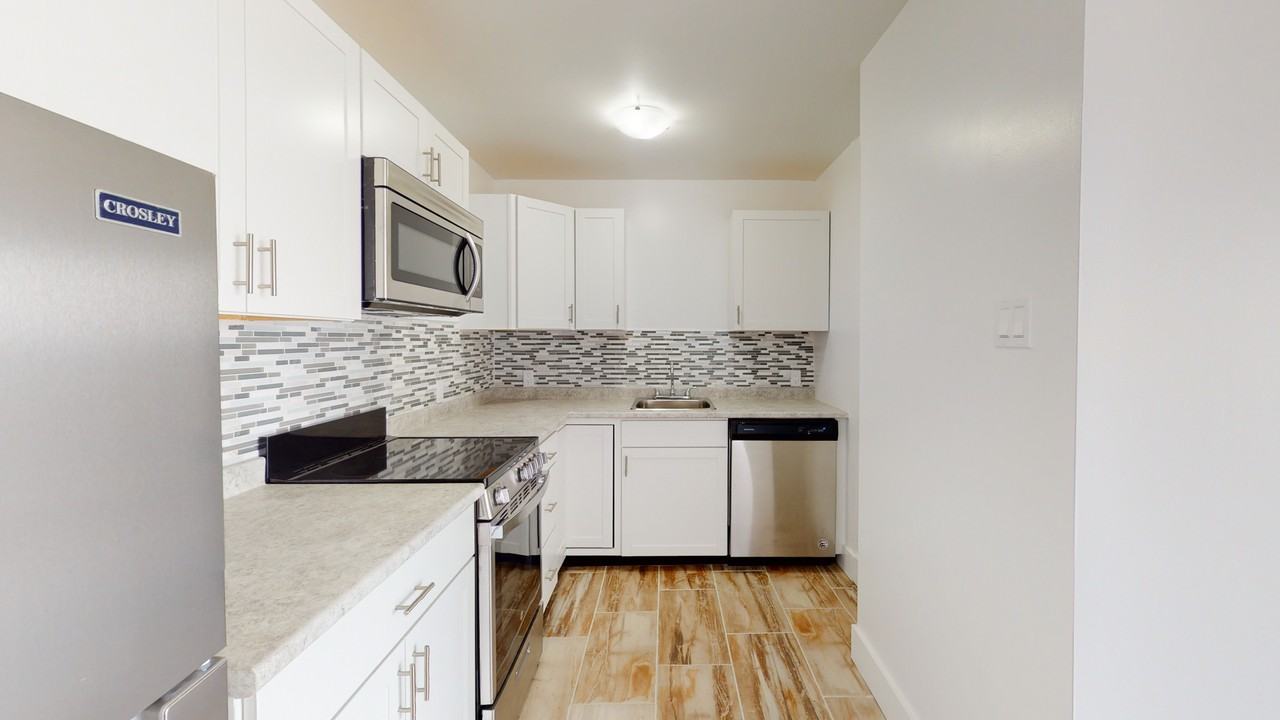 Chanteclair Apartments - Photo 3 of 17