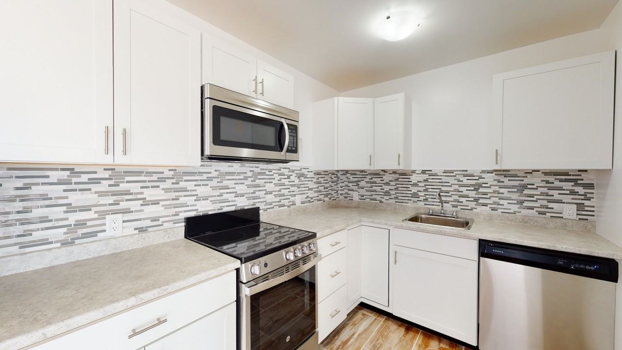 Chanteclair Apartments - Photo 4 of 17