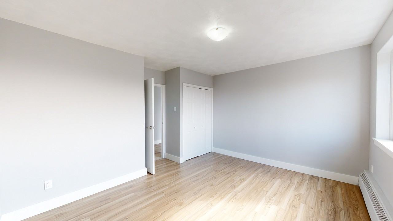 Chanteclair Apartments - Photo 6 of 17
