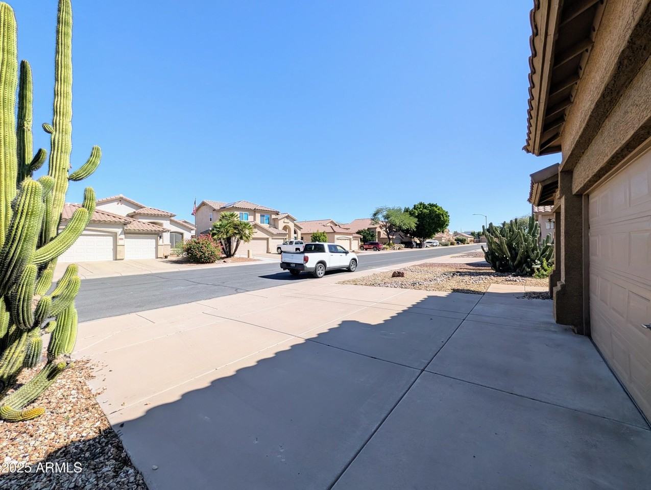 5959 W Kimberly Way - Photo 4 of 41