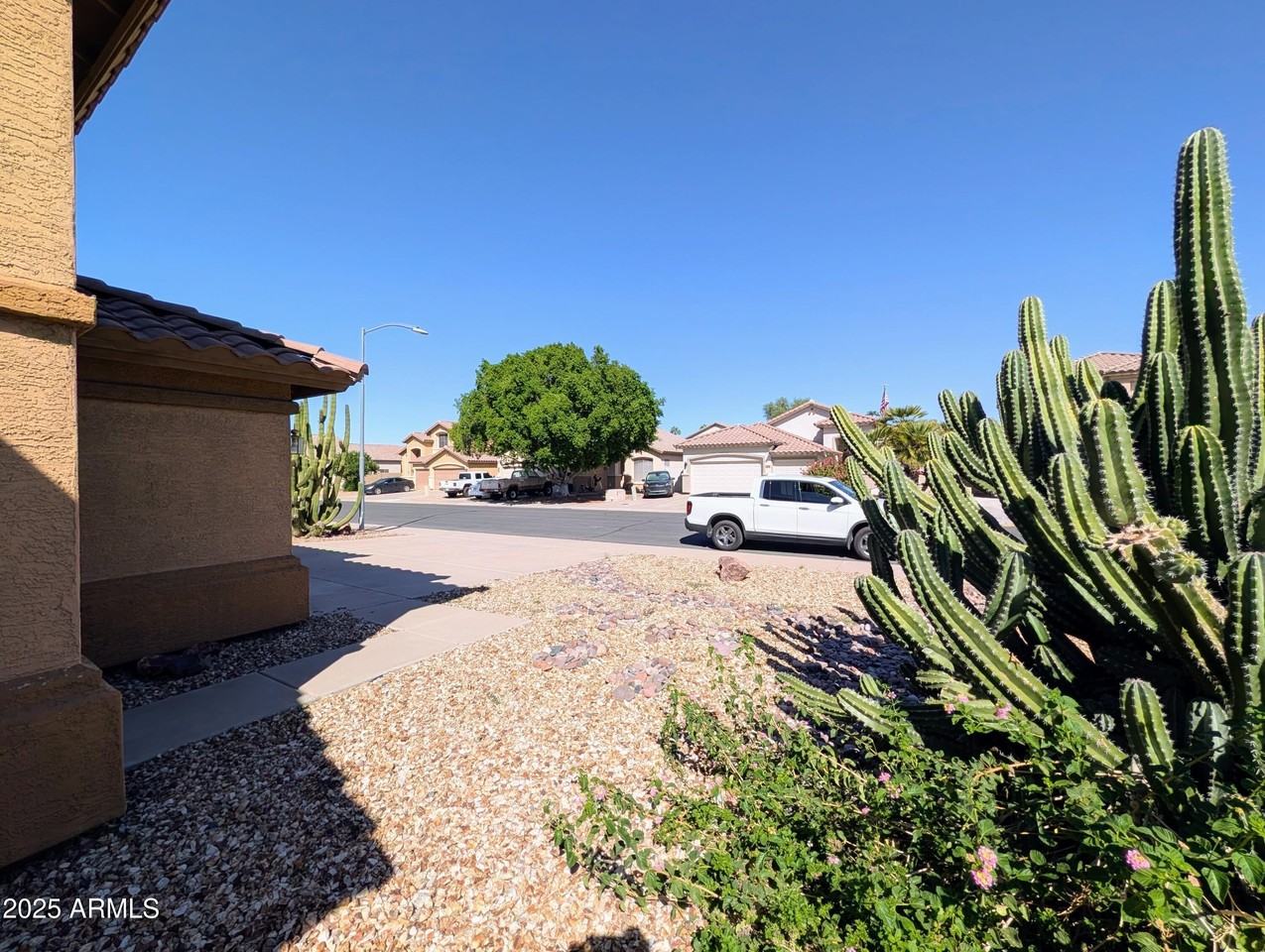 5959 W Kimberly Way - Photo 5 of 41